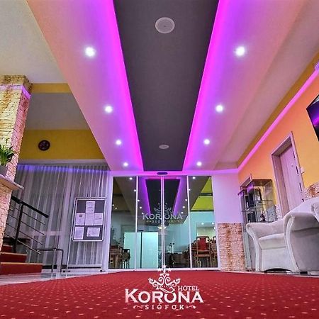 Hotel Korona Сиофок Екстериор снимка