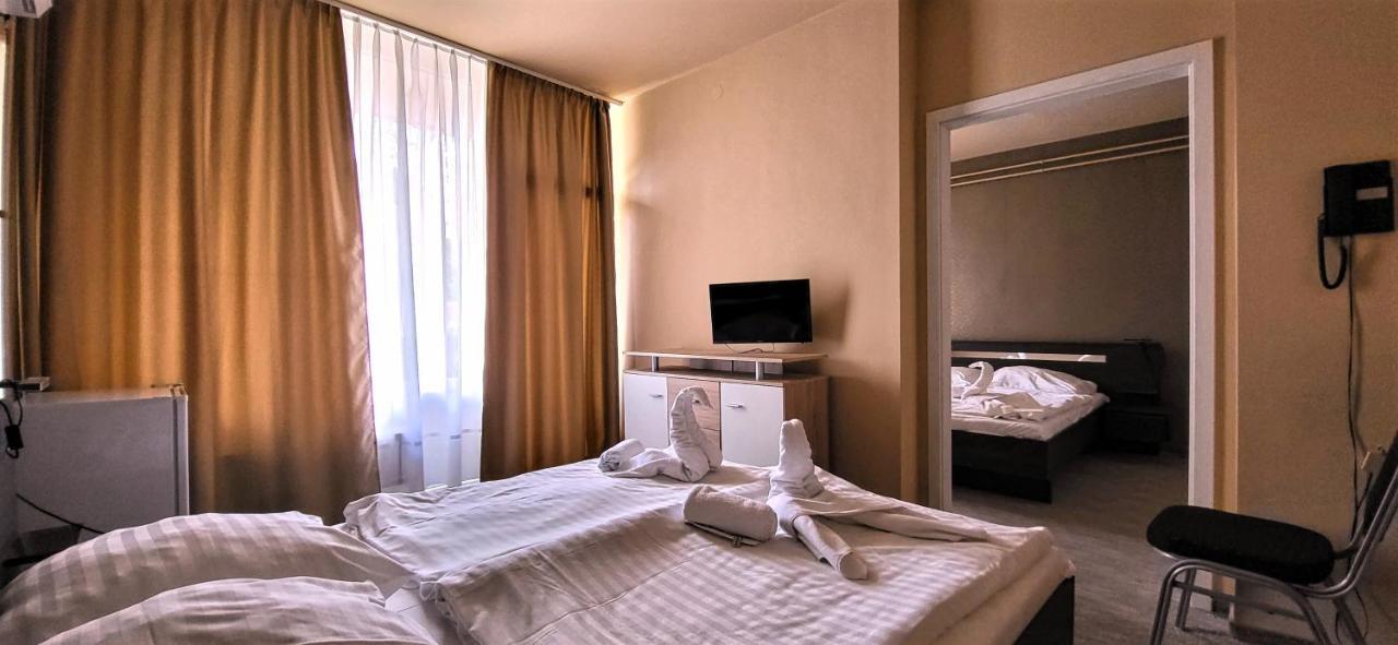 Hotel Korona Сиофок Екстериор снимка