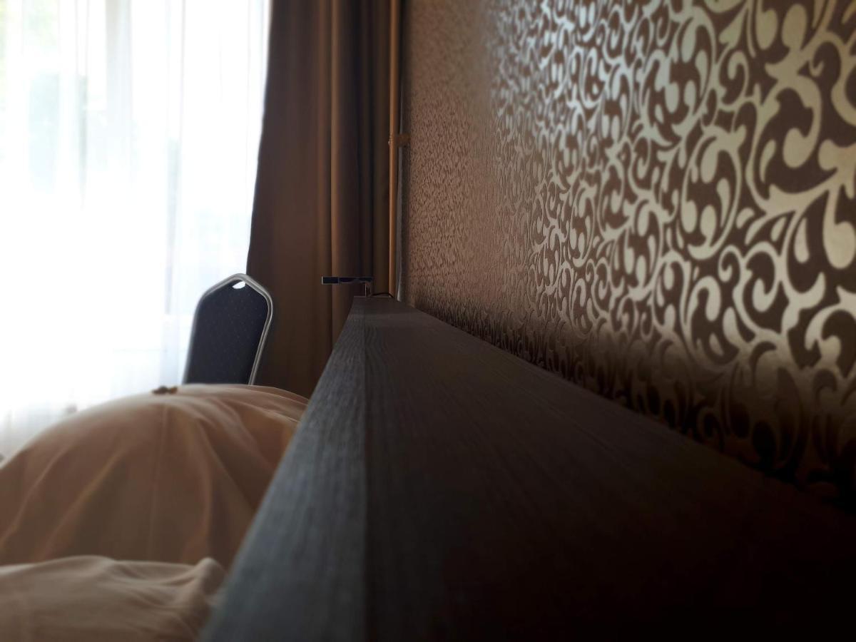 Hotel Korona Сиофок Екстериор снимка