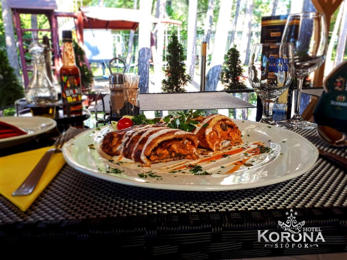 Hotel Korona Сиофок Екстериор снимка